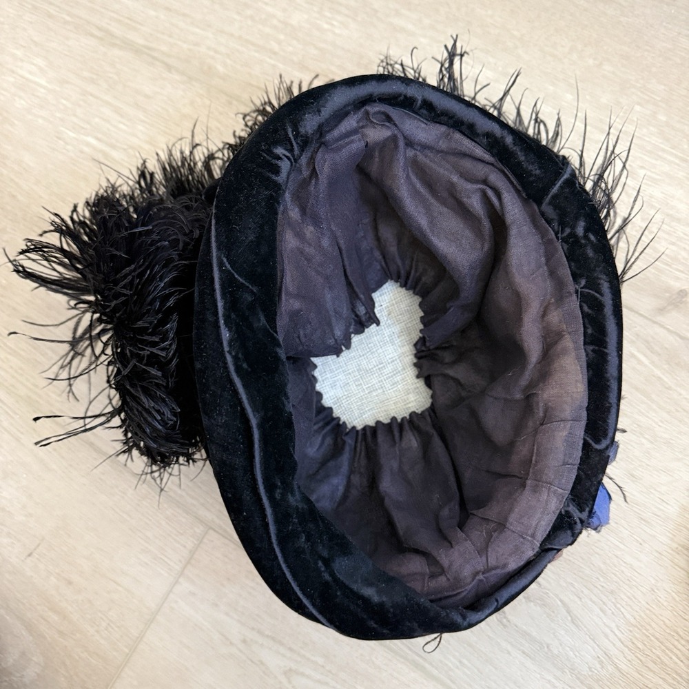 Antique Edwardian Black Velvet Ostrich Feather Ladies Hat 1900s Floral Accents - Picture 7 of 9